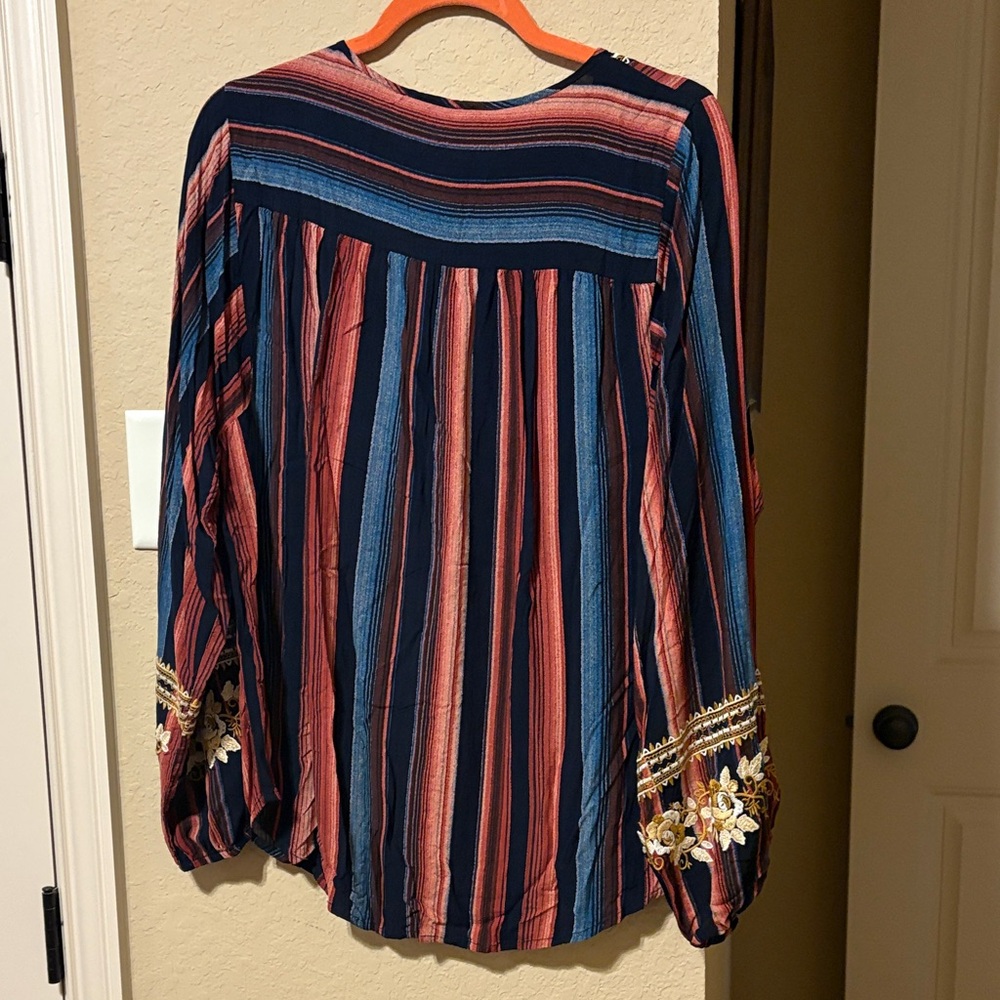 Savanna Jane Navy and Red Embroidered Blouse - Picture 6 of 8